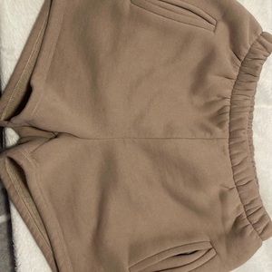 Light brown comfty shorts